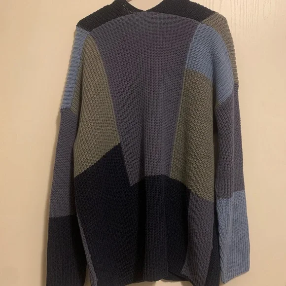 North Style Cardigan - Picture 2 of 3